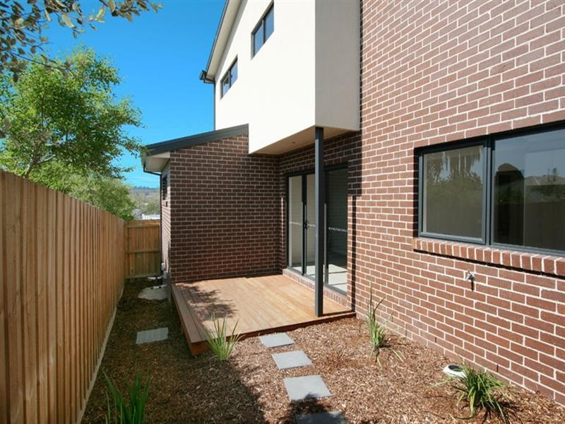 Unit 8, 11 Maroondah Highway, Lilydale VIC 3140