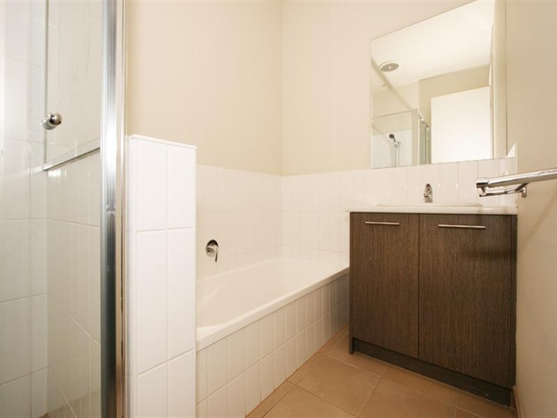 2/49 Albert Hill Road, Lilydale VIC 3140