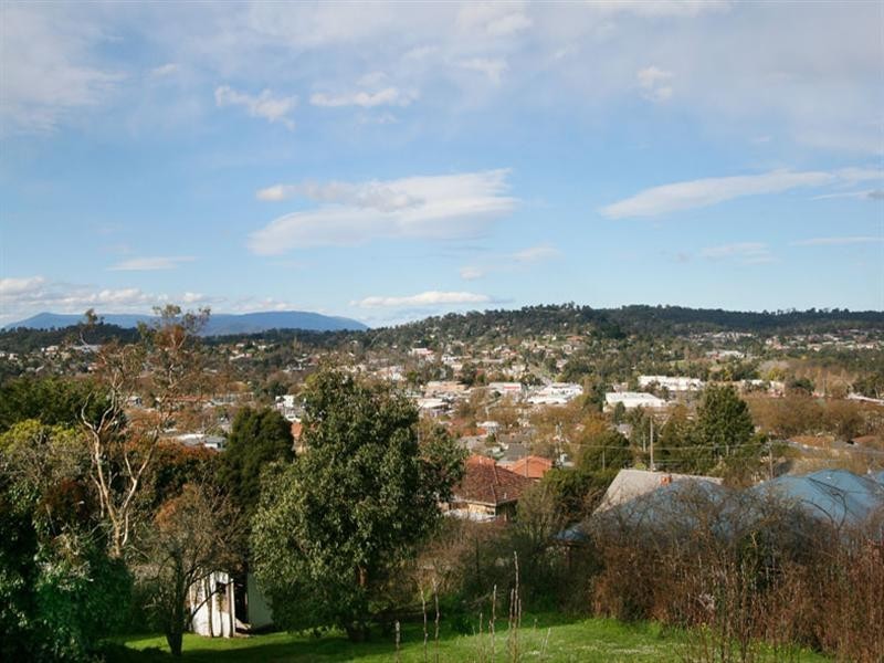 2/49 Albert Hill Road, Lilydale VIC 3140