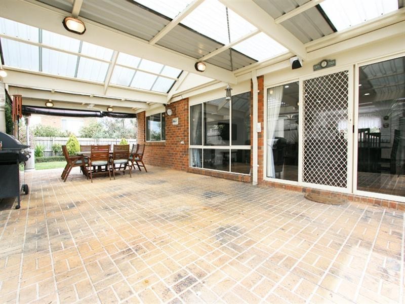 14 Regency Rise, Chirnside Park VIC 3116