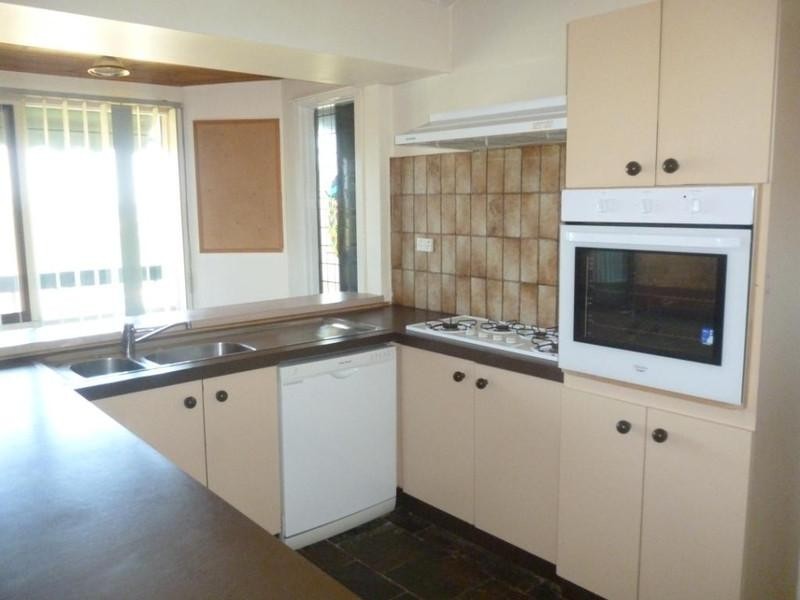 17 Edward Road, Chirnside Park VIC 3116