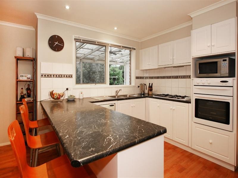 65 Alpine Way, Kilsyth VIC 3137