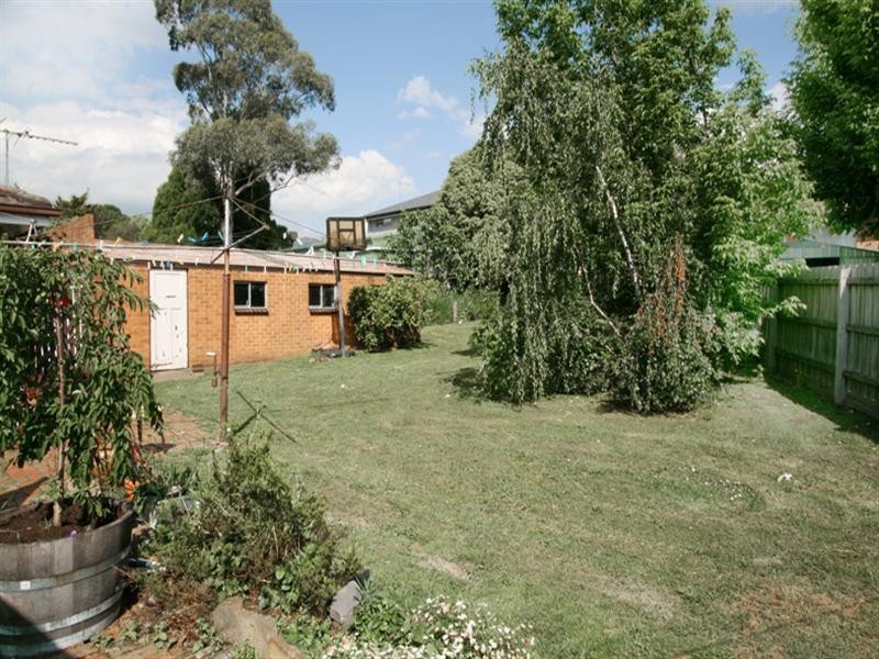 15 Chirnside Drive, Chirnside Park VIC 3116