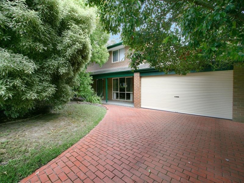 11 Roseman Road, Chirnside Park VIC 3116