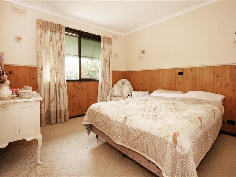 11 Roseman Road, Chirnside Park VIC 3116