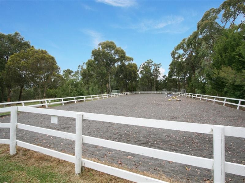20 Cormilio Drive, Wandin North VIC 3139