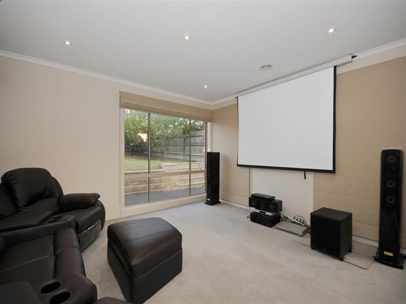 49 Pacific Drive, Mooroolbark VIC 3138