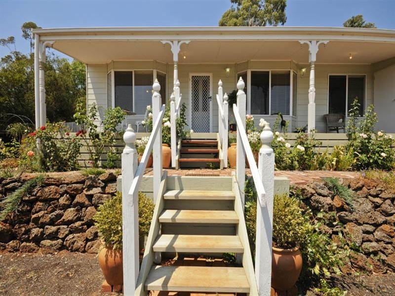 20 Sirocco Court, Wandin North VIC 3139