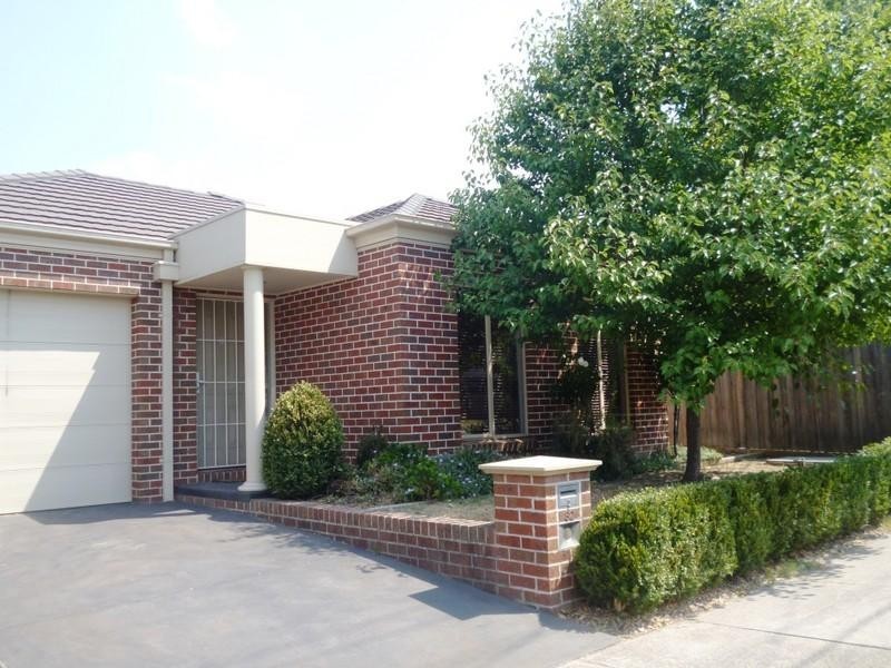 32 Beresford Road, Lilydale VIC 3140