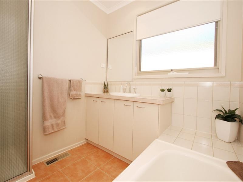 31 Meadowgate Drive, Chirnside Park VIC 3116