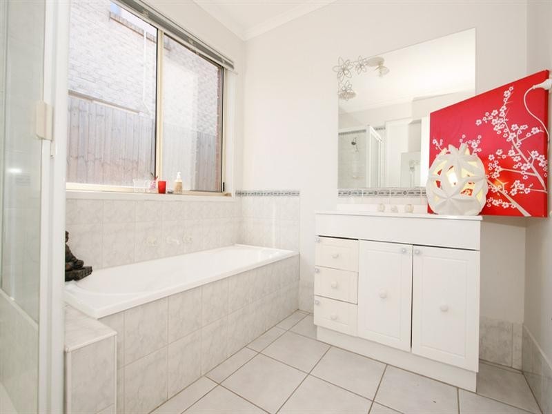 5 Sheppards Lane, Chirnside Park VIC 3116