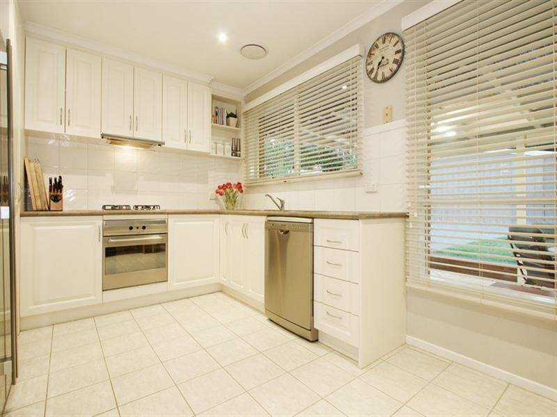 33 Winnetka Drive, Lilydale VIC 3140