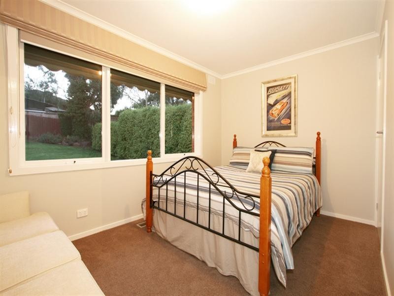 33 Winnetka Drive, Lilydale VIC 3140