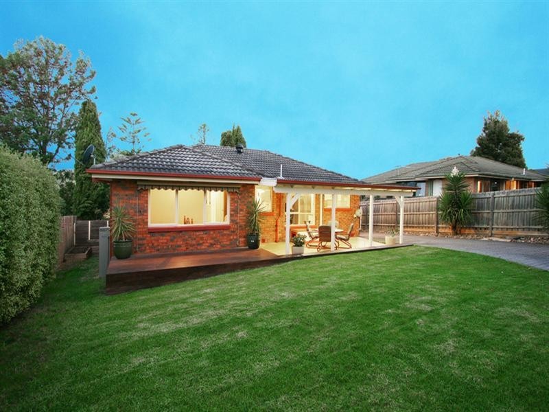 33 Winnetka Drive, Lilydale VIC 3140
