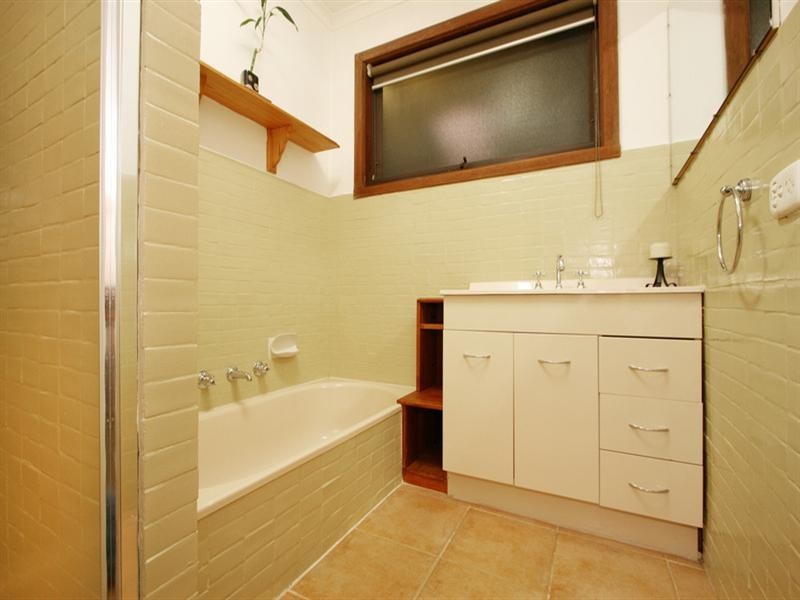 6 Wellington Road, Wandin North VIC 3139