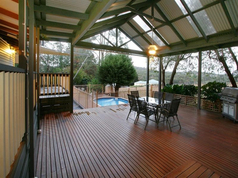 6 Wellington Road, Wandin North VIC 3139