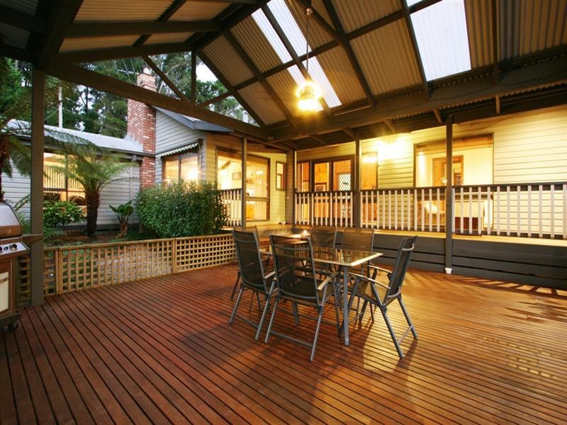 6 Wellington Road, Wandin North VIC 3139