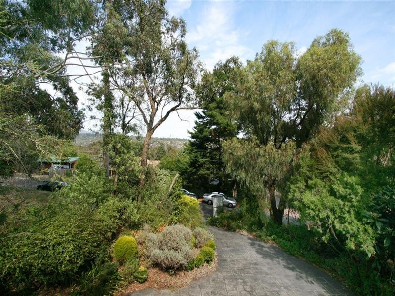 11 Summit Road, Lilydale VIC 3140