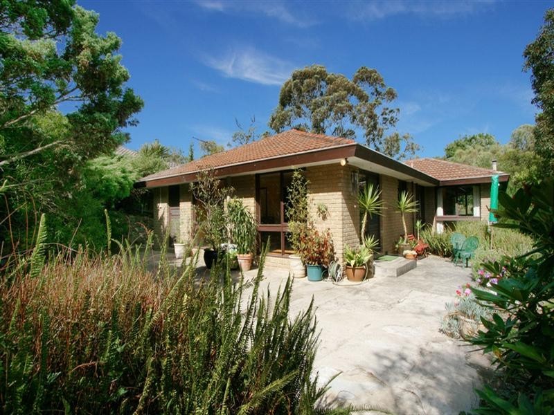 11 Summit Road, Lilydale VIC 3140