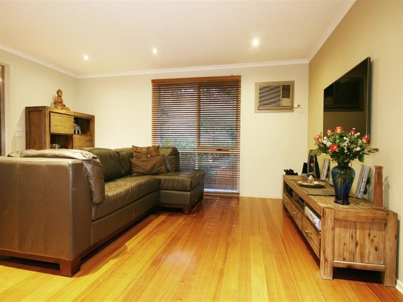 6 Ambon Rise, Croydon North VIC 3136