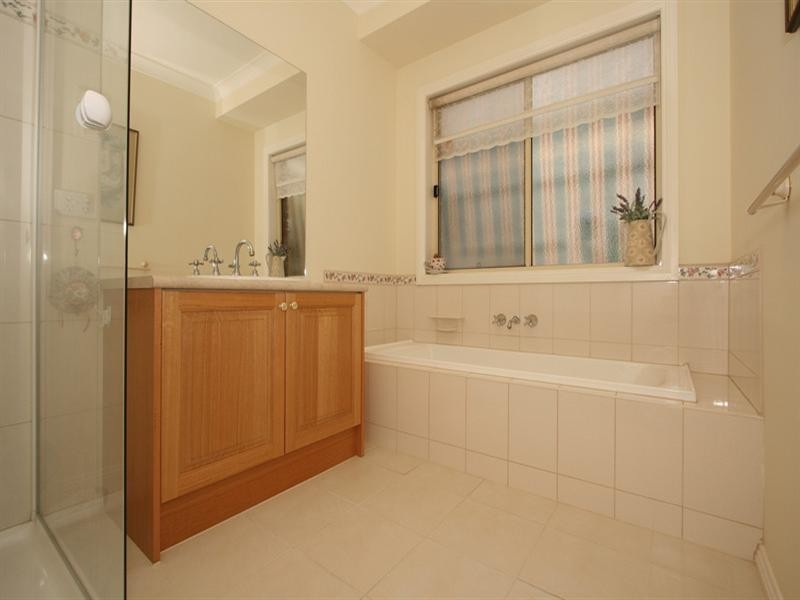 42 Kingsburgh Lane, Lilydale VIC 3140