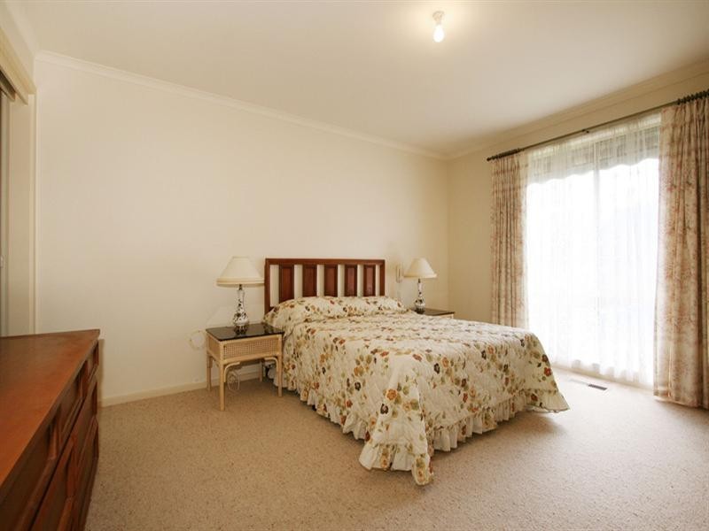 17 Kyra Close, Lilydale VIC 3140