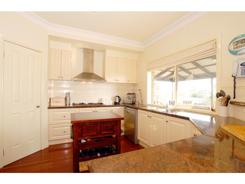 6 Rome Terrace, Mooroolbark VIC 3138