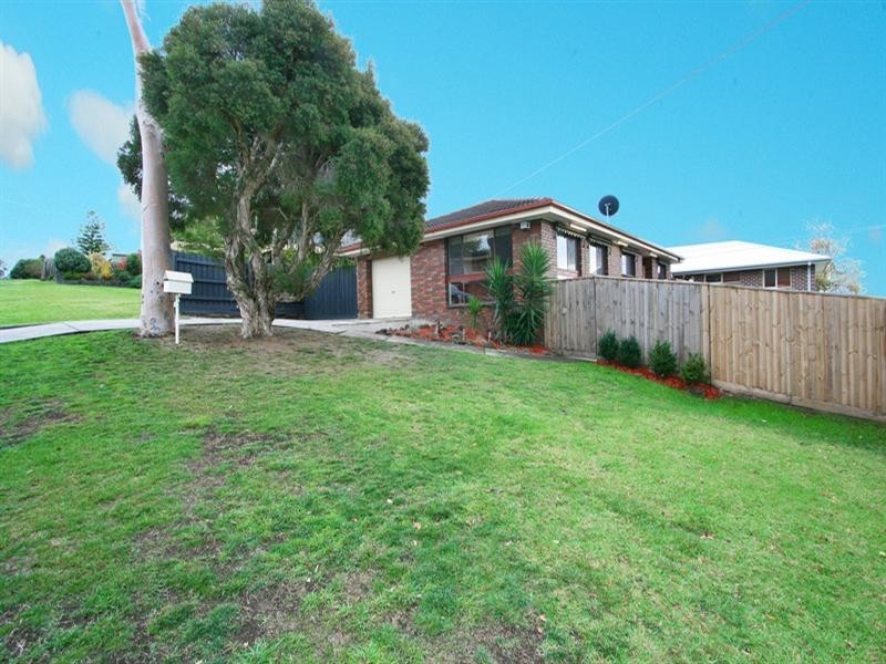 8 Campus Gate, Chirnside Park VIC 3116