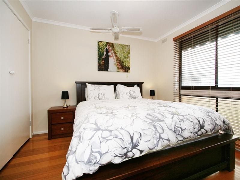 8 Campus Gate, Chirnside Park VIC 3116