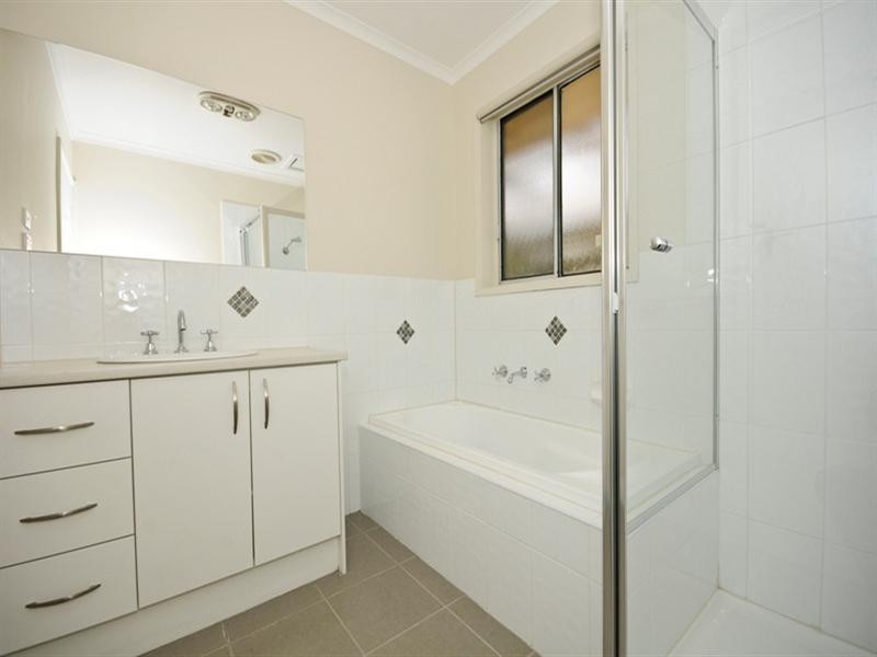 18 Cheviot Avenue, Coldstream VIC 3770