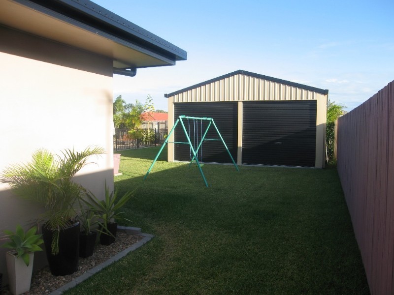 25 Lois Street, Mount Pleasant QLD 4740