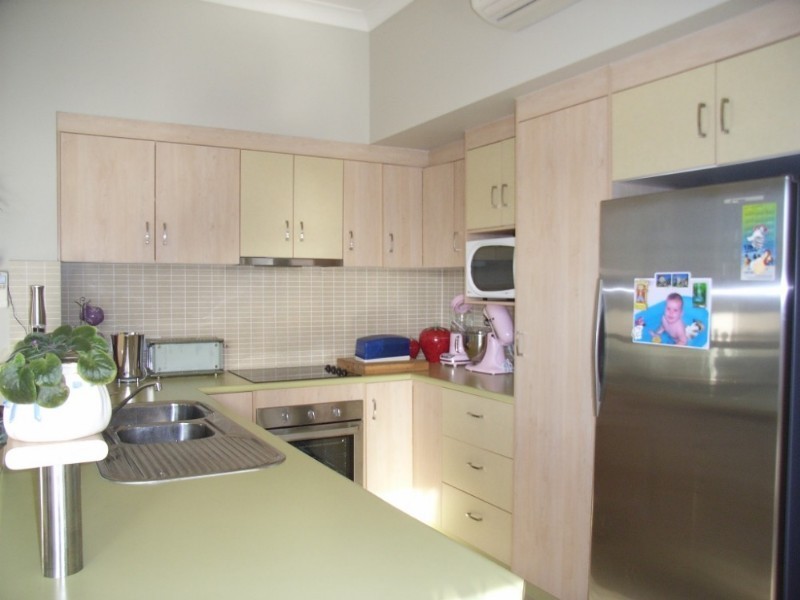 23 Murrays Road, Glenella QLD 4740