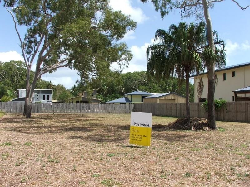 15 Turtle Place, Blacks Beach QLD 4740