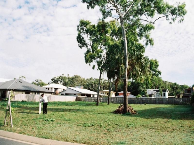15 Turtle Place, Blacks Beach QLD 4740