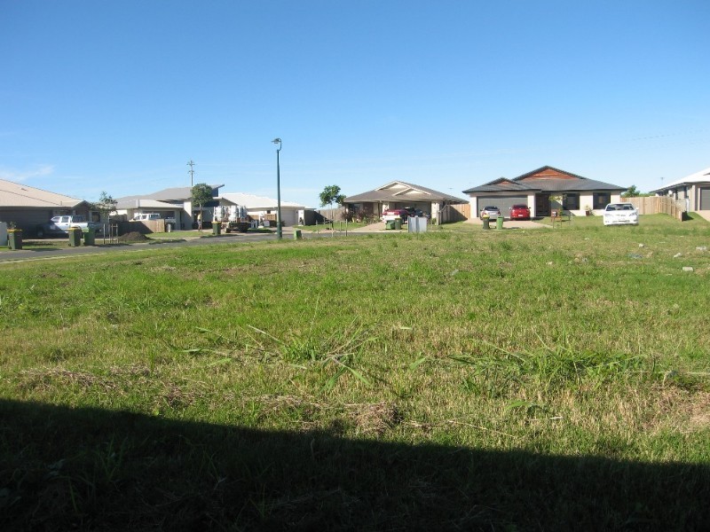 60 Gingham Street, Glenella QLD 4740