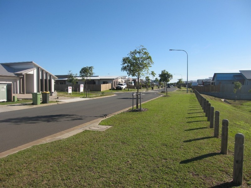 60 Gingham Street, Glenella QLD 4740