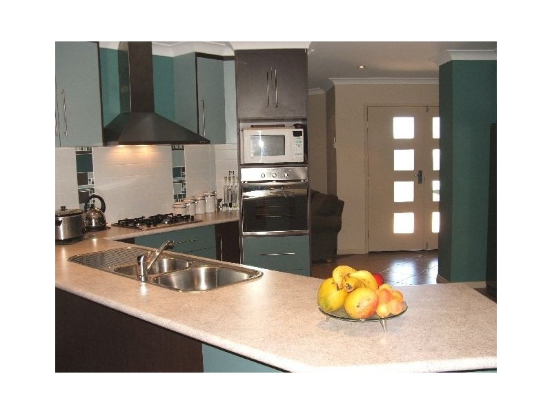 13 Rosemoor Court, Glenella QLD 4740