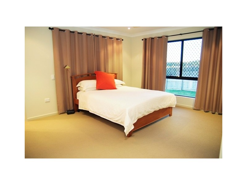 23 Manning Street, Rural View QLD 4740