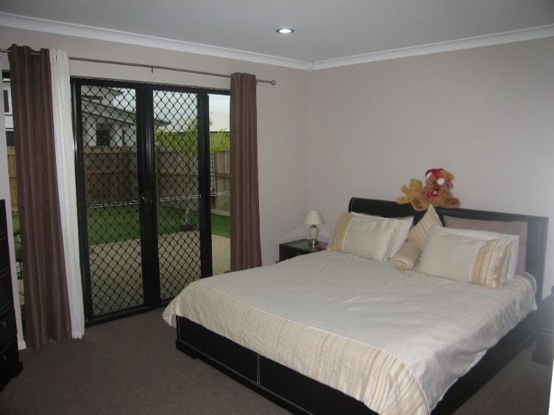 52 Gingham Street, Glenella QLD 4740