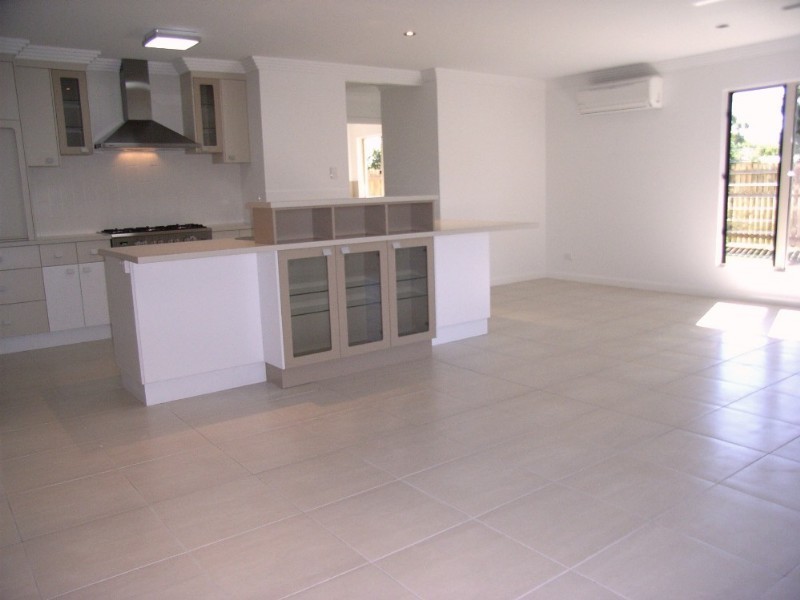 11 Sunita Drive, Andergrove QLD 4740