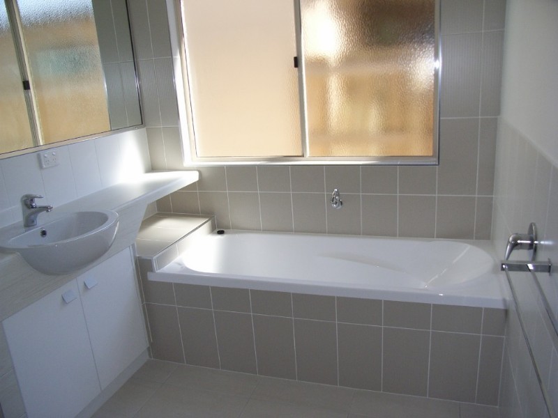 11 Sunita Drive, Andergrove QLD 4740