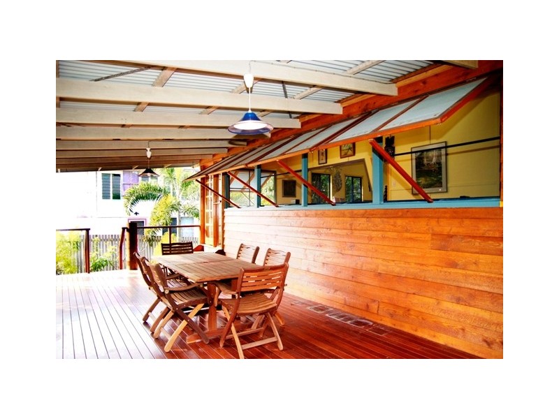 12 Mango Avenue, Eimeo QLD 4740