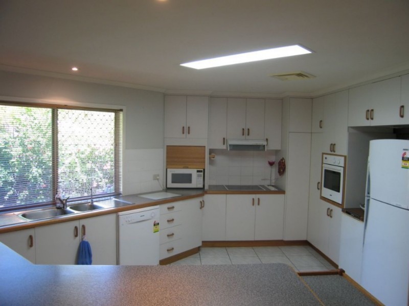 16 Kirkconell Street, Beaconsfield QLD 4740