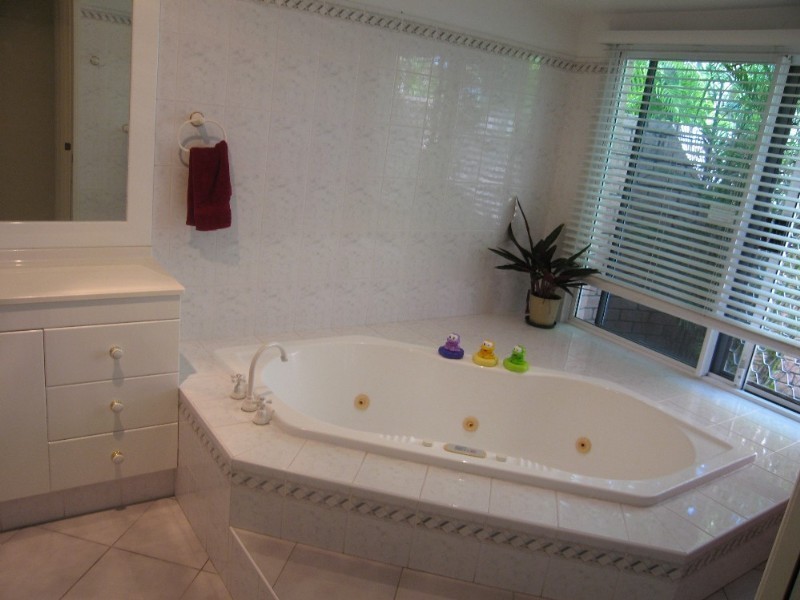 16 Kirkconell Street, Beaconsfield QLD 4740