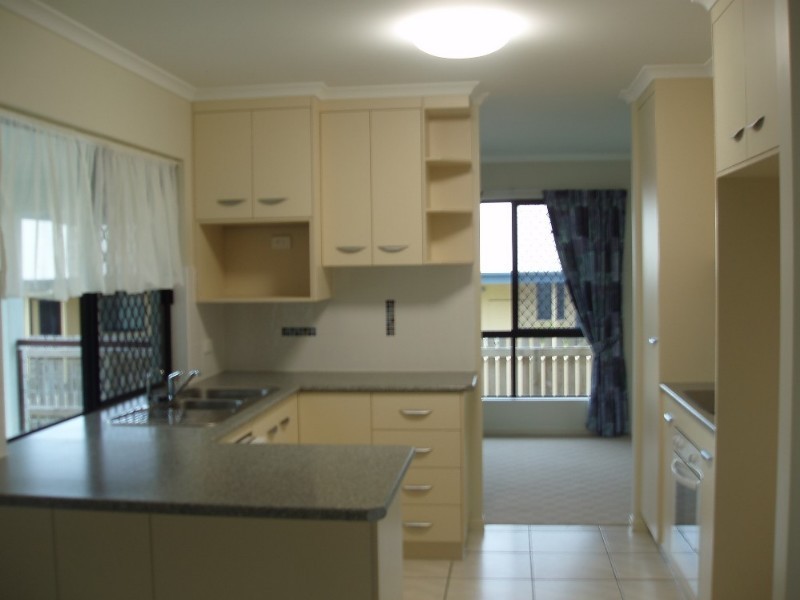 16 Mulcahy Crescent, Blacks Beach QLD 4740