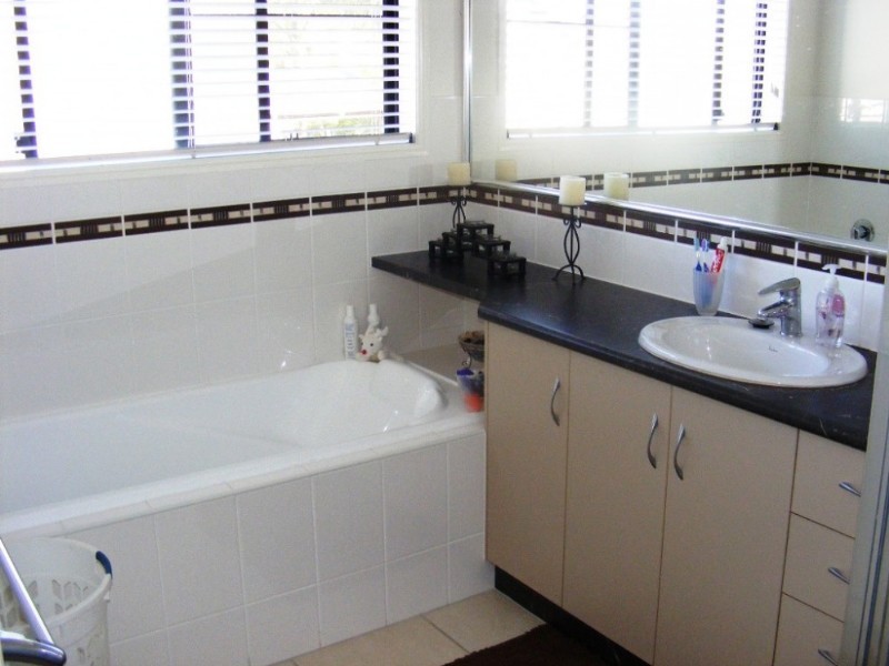 51 Bridge Road, South Mackay QLD 4740
