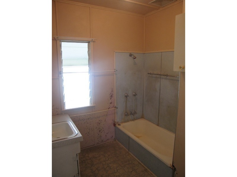 37 Bannister Street, South Mackay QLD 4740