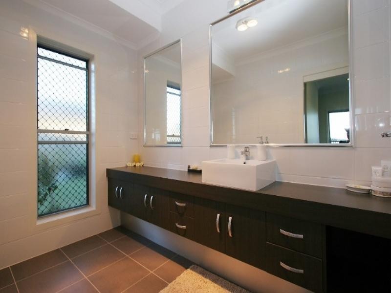 79 Gingham Street, Glenella QLD 4740