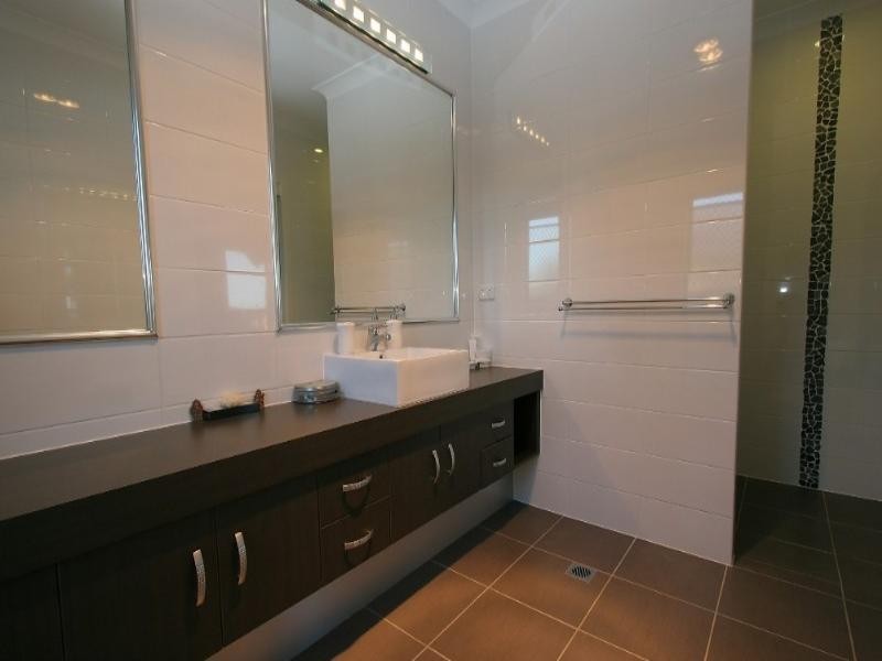 79 Gingham Street, Glenella QLD 4740