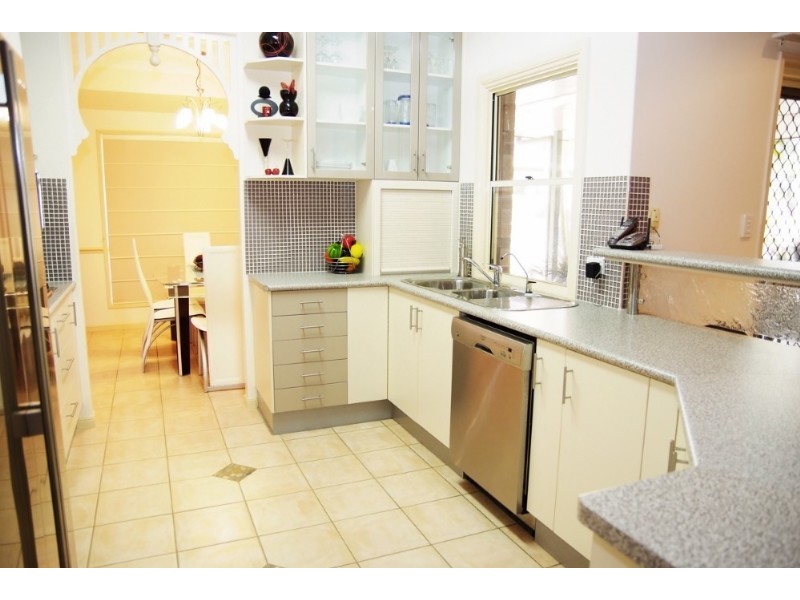 39 Ben Nevis Street, Beaconsfield QLD 4740